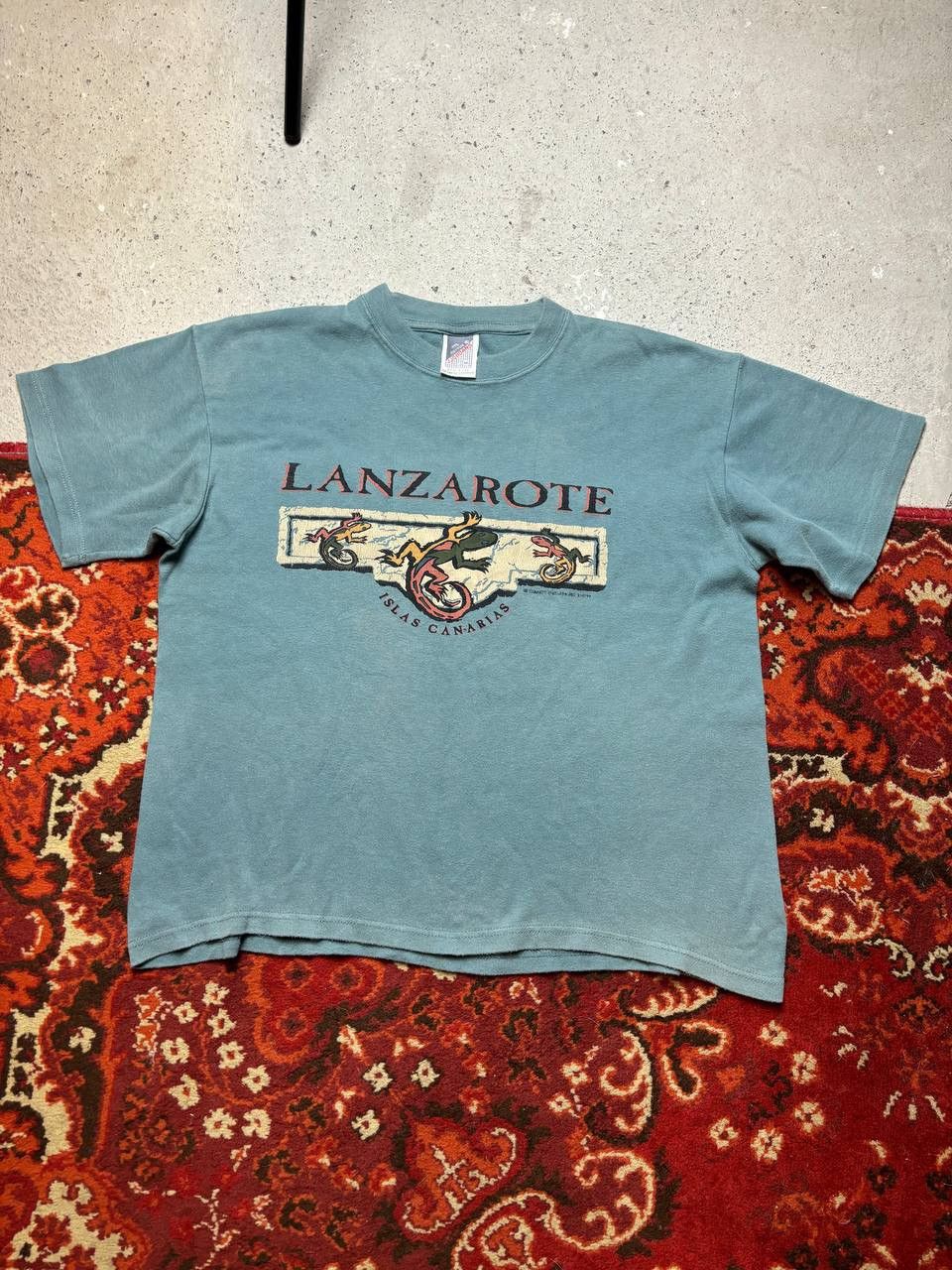 Vintage Vintage Y2K Lanzarote Lizard Maya 90s Style USA T shirt Size US M / EU 48-50 / 2 - 1 Thumbnail