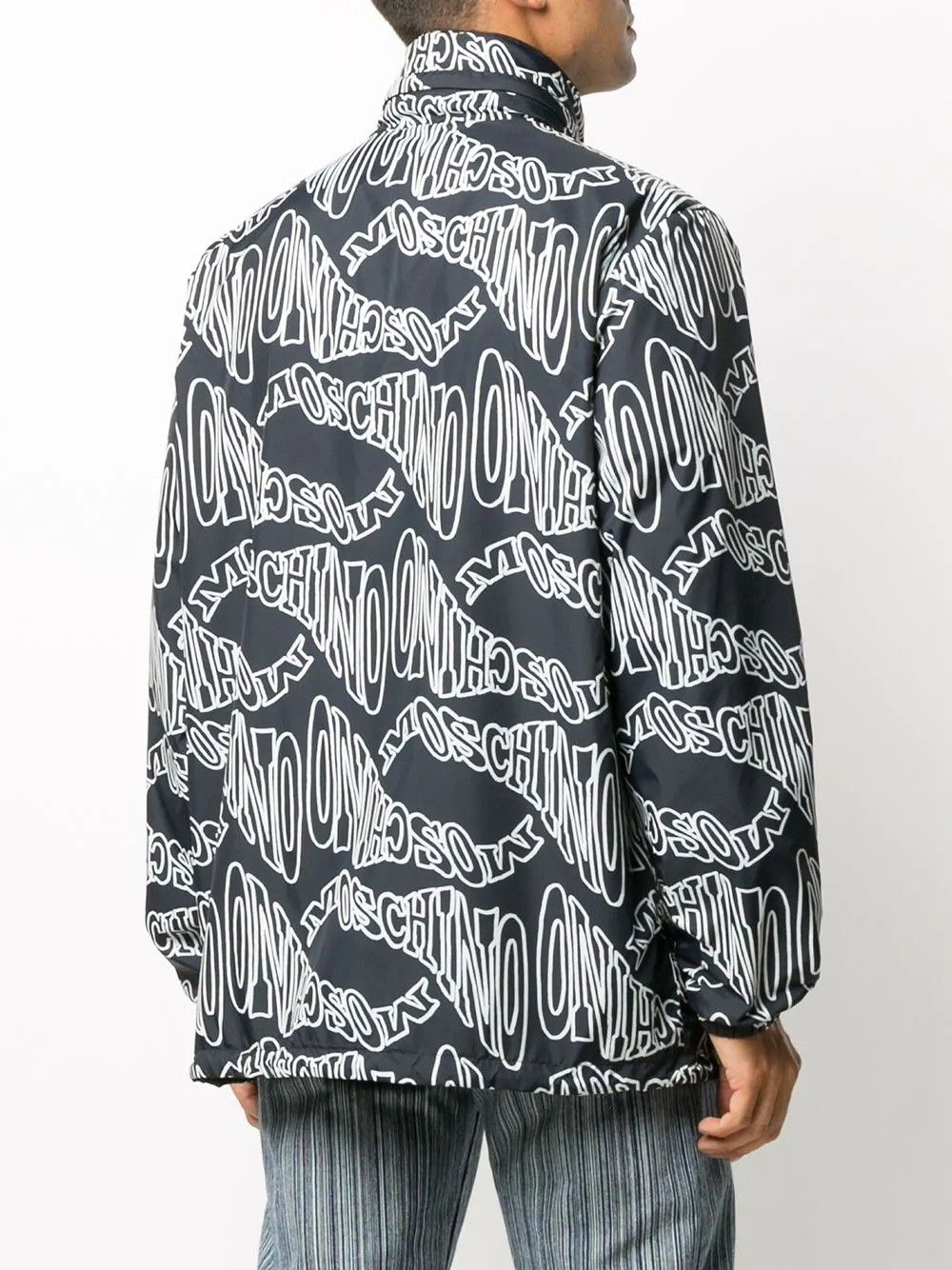 Moschino o1y0225 Logo Turtleneck Jacket in White/Black Size US M / EU 48-50 / 2 - 3 Thumbnail
