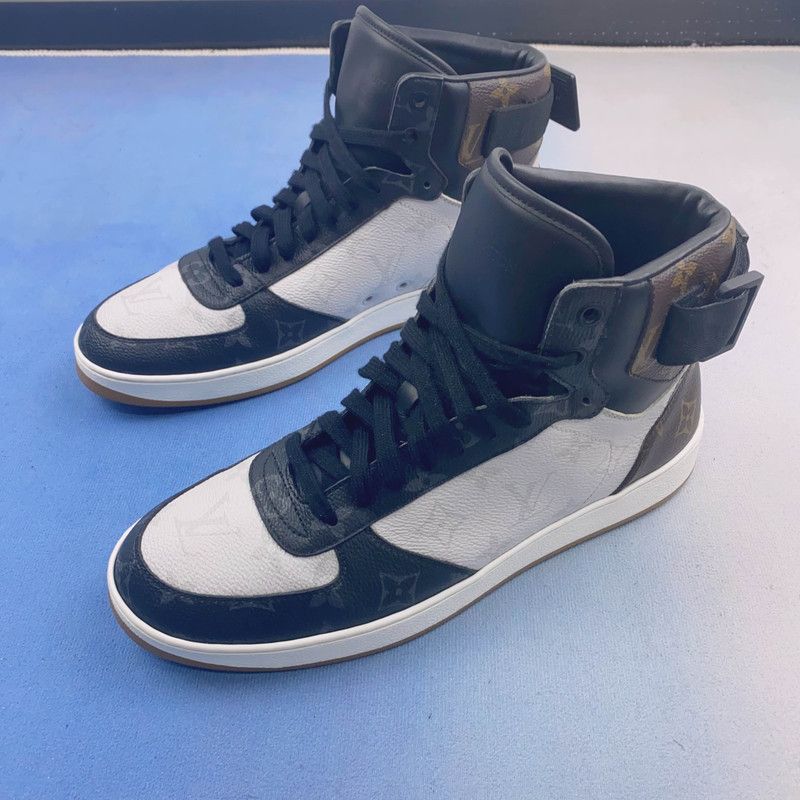 Louis Vuitton Louis Vuitton Rivoli High-Top Fashion Sneakers 0079 Size US 8 / EU 41 - 1 Thumbnail