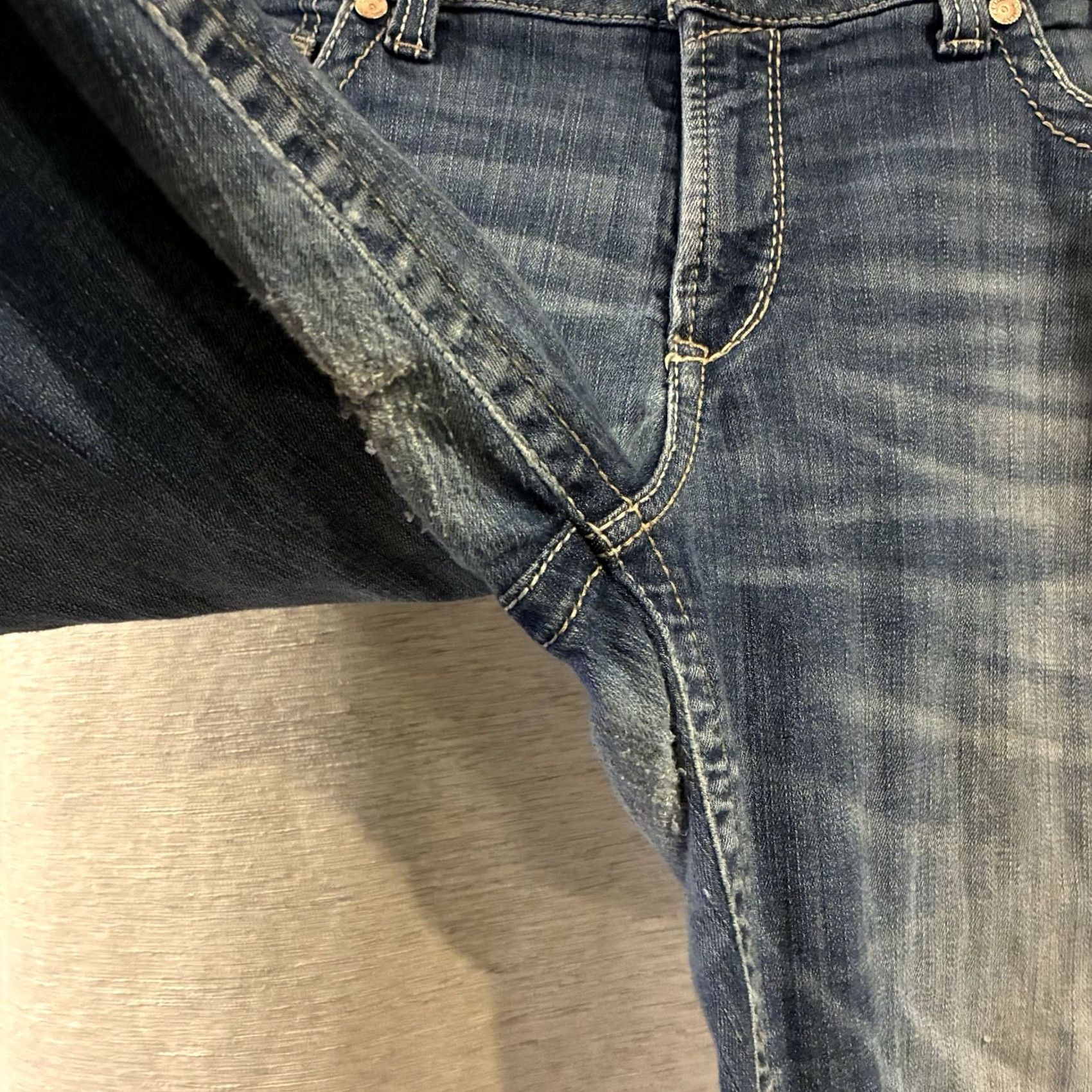 Ariat Ariat Jeans Boots Cut 33R Denim Blue Medium Wash 5-Pocket Regular Inseam 31 Jeans Women Mens (31) Size 24" / US 00 / IT 34 - 6 Thumbnail