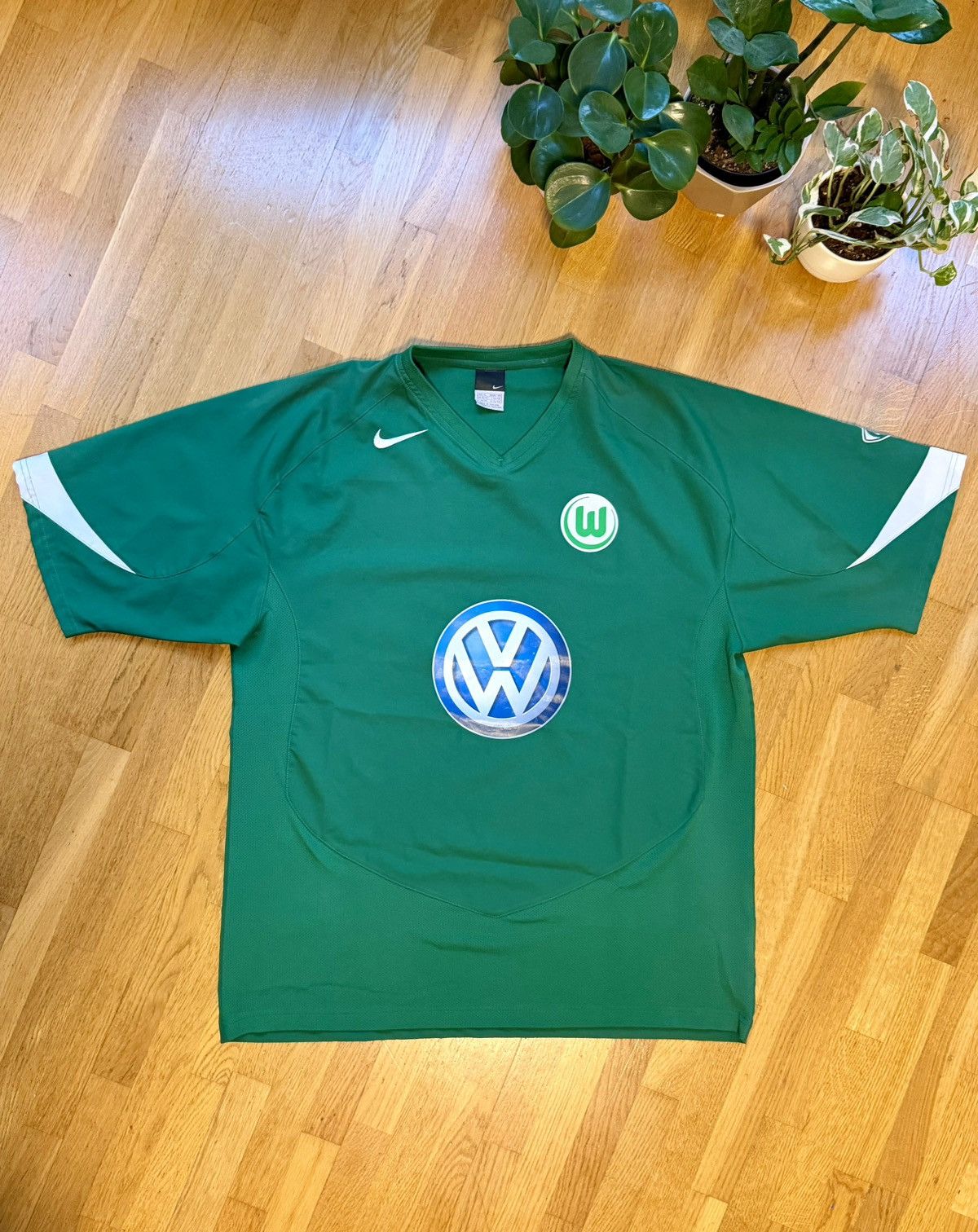 Nike Wolfsburg 05/06 Home - XL - Nike Size US XL / EU 56 / 4 - 1 Thumbnail