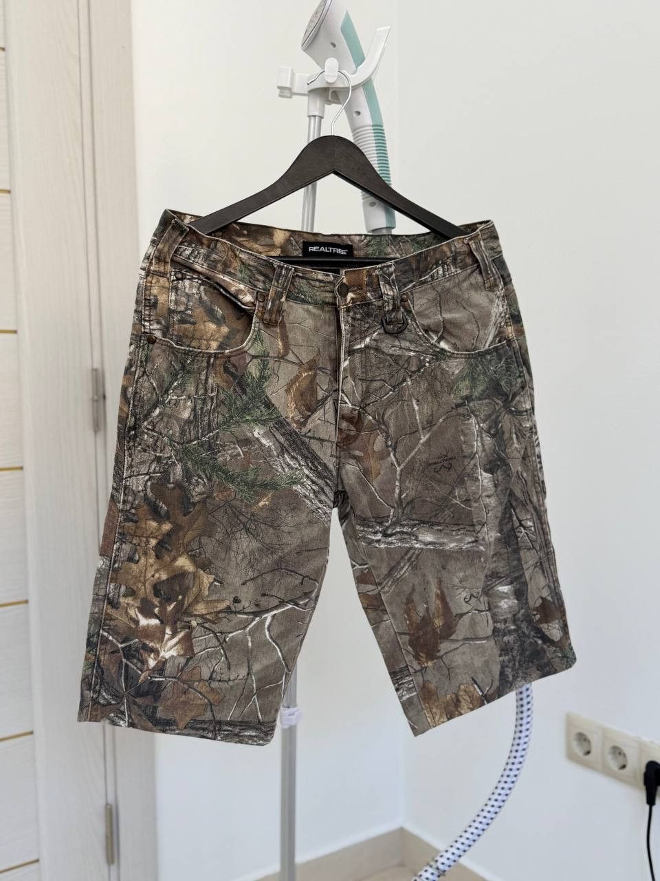 Realtree Vintage Realtree Shorts Camo Cargo Y2K Size US 32 / EU 48 - 1 Thumbnail