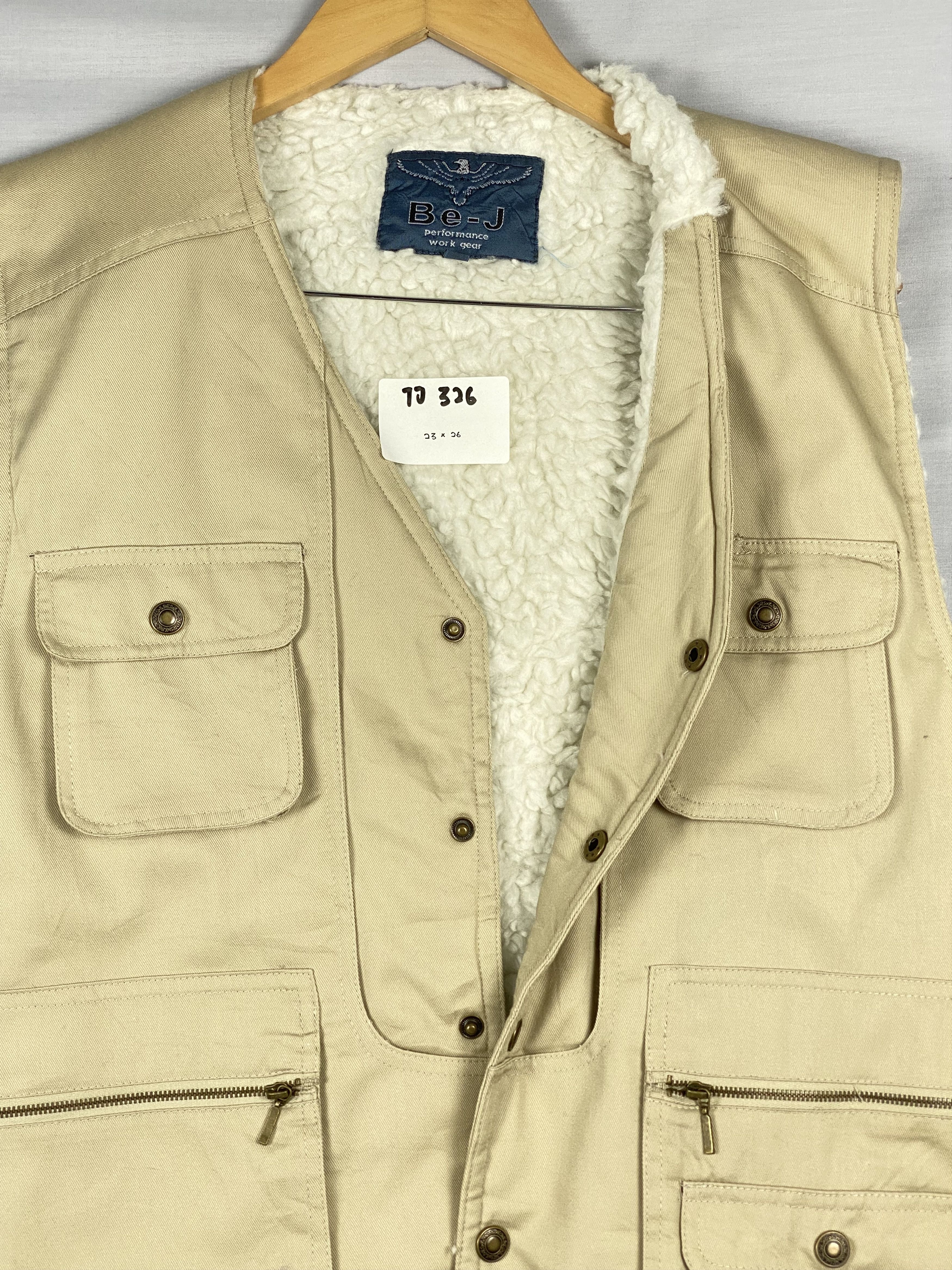 Japanese Brand Vintage Be-J Sherpa Lining Multi Pocket Button Up Vest Size US L / EU 52-54 / 3 - 3 Thumbnail