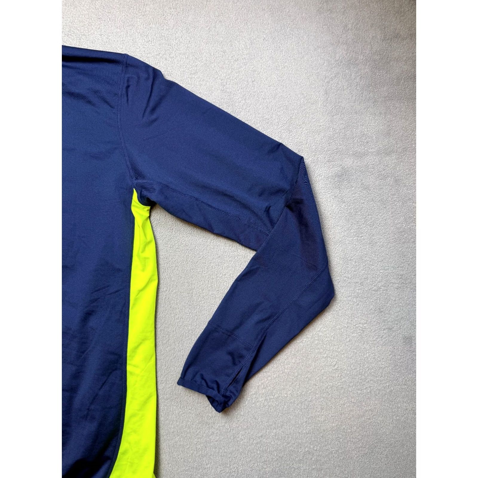 Vintage Virgin London Marathon Blue Running Pullover Mens L Blue Size US L / EU 52-54 / 3 - 7 Thumbnail