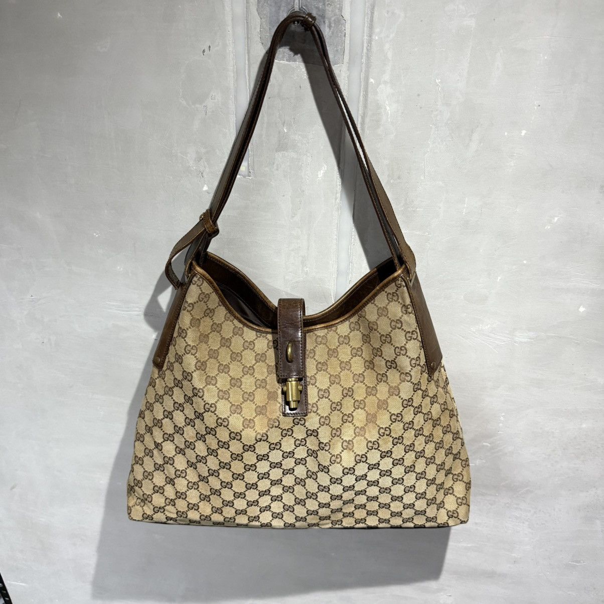 Gucci Vintage Gucci Jackie Nailhead Monogram Shoulder Bag Size ONE SIZE - 6 Thumbnail