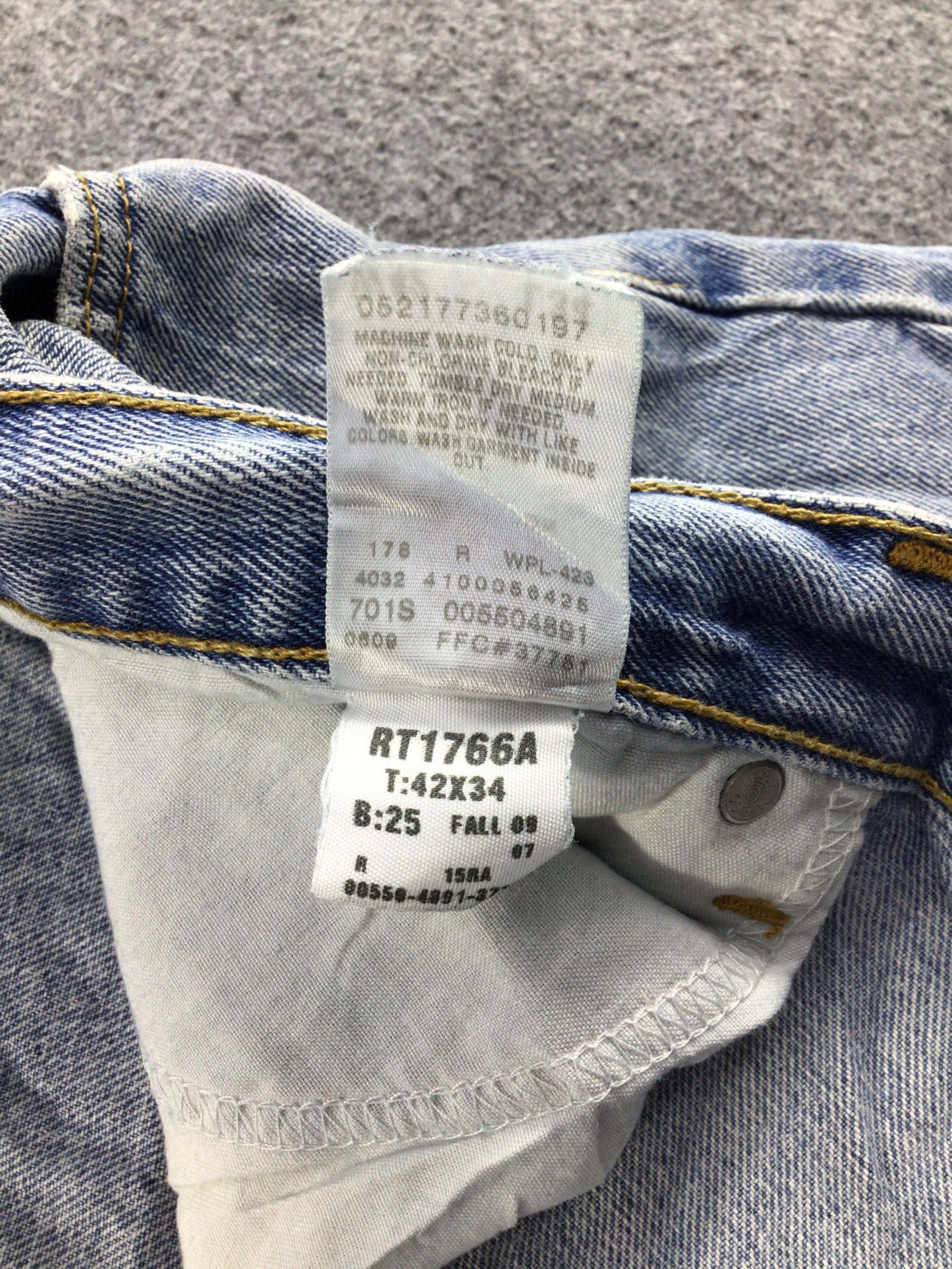 Levi's Vintage Levis 550 Relaxed Fit Jeans-JM545 Size US 41 - 12 Thumbnail