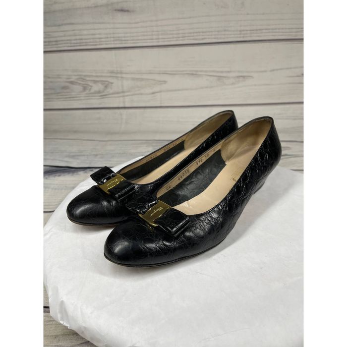 Salvatore Ferragamo Salvatore Ferragamo Vara Varina Black Bow Leather ...