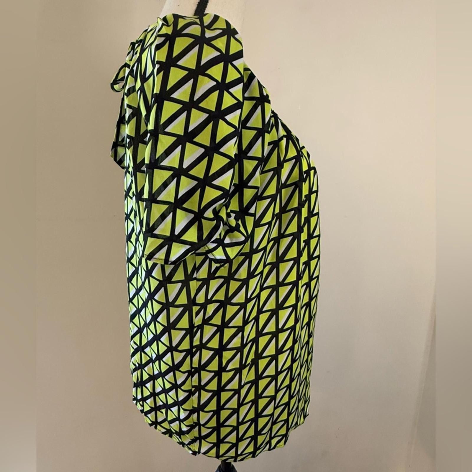 Other Kaari Blue bold top greenish yellow, black & white SZ XS Size XS / US 0-2 / IT 36-38 - 2 Thumbnail
