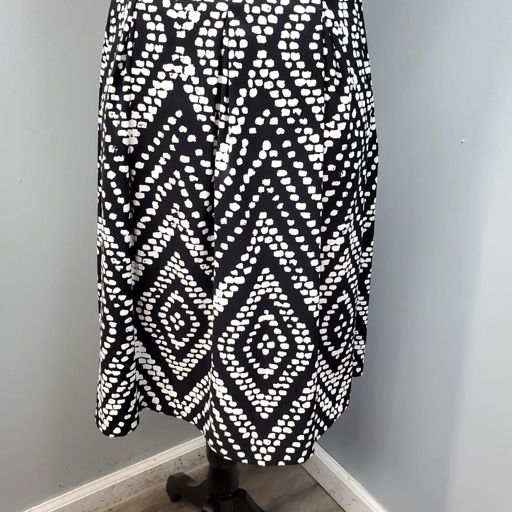 Vintage AB Studio Geometric Dress Women's 12 Black White Cap Sleeve Back Zip Fit & Flare Midi Casual 90s Style Womens Size XL / US 12-14 / IT 48-50 - 4 Thumbnail