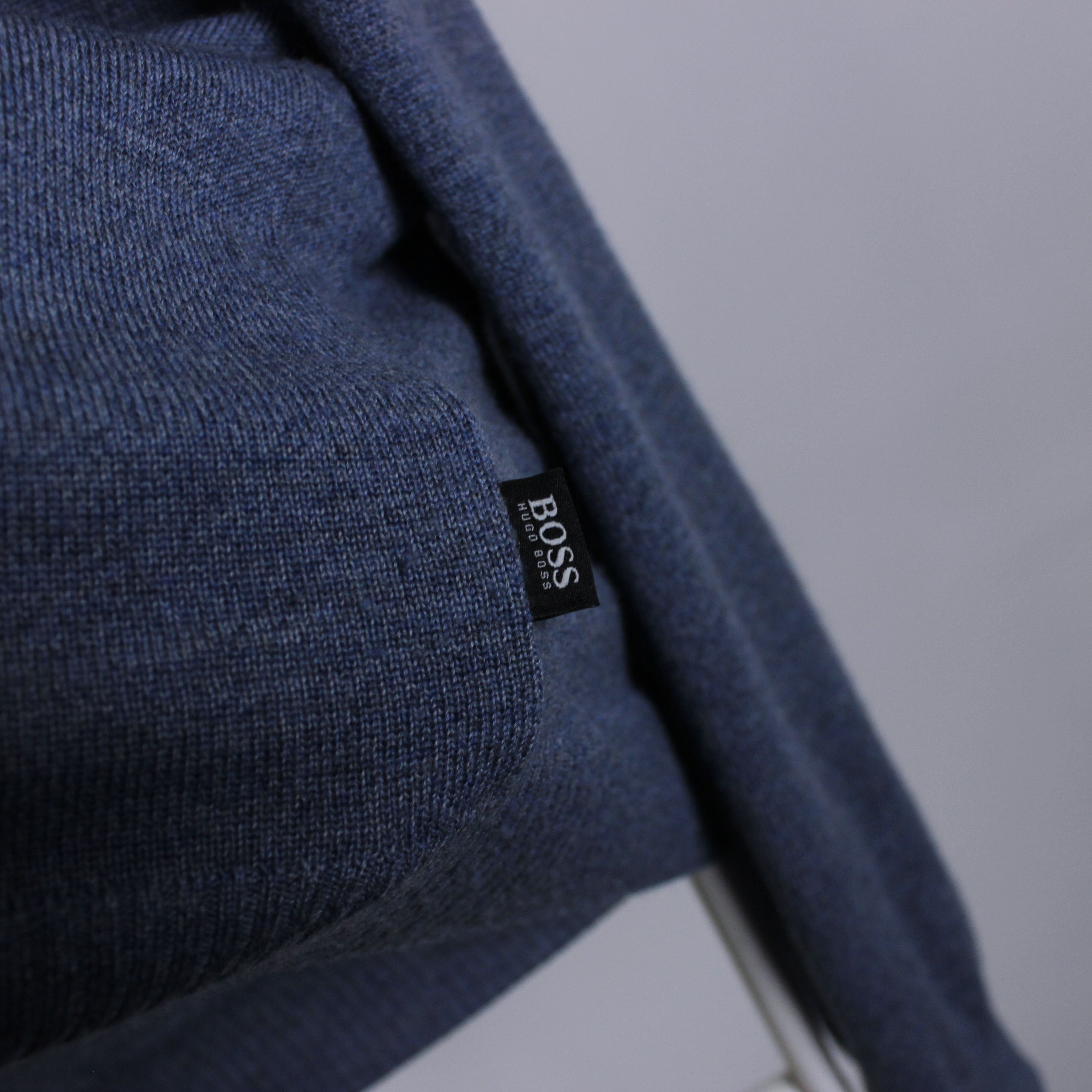 Hugo Boss Hugo Boss merino wool sweater regular fit M L 10157925 Size US L / EU 52-54 / 3 - 6 Thumbnail
