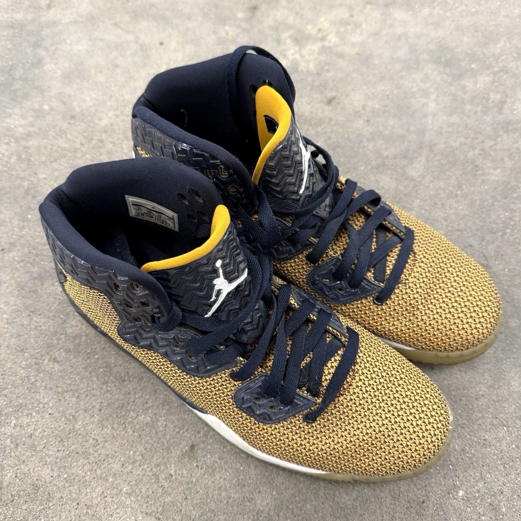 Nike Nike Air Jordan Spike Forty Lee Dunk From Above Gold Leaf Size 12 819952-706 Size US 12 / EU 45 - 2 Thumbnail