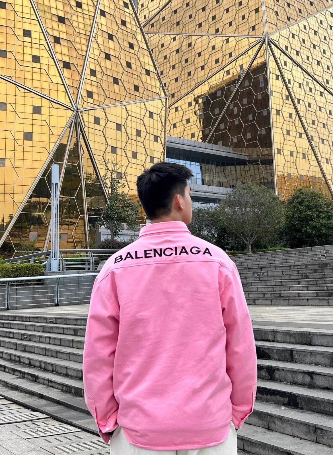 Balenciaga Balenciaga Pink Youthful Casual Shirt Size 38 Size US S / EU 44-46 / 1 - 7 Thumbnail