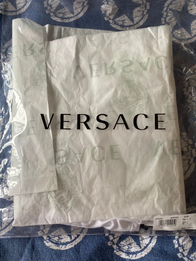 Versace Versace Year of the Dog limited edition T-shirt Size S / US 4 / IT 40 - 5 Thumbnail