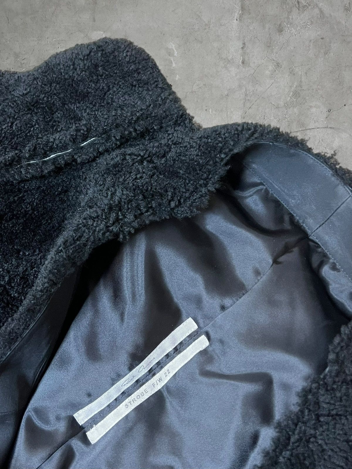 Rick Owens FW/19 Rick Owens “LARRY" Runway Zionic Shearling Down Jacket Size US M / EU 48-50 / 2 - 10 Thumbnail