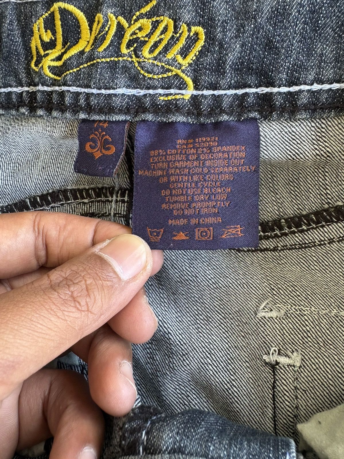 Other Dereon Streetwear Distressed Denim Size US 33 - 20 Thumbnail