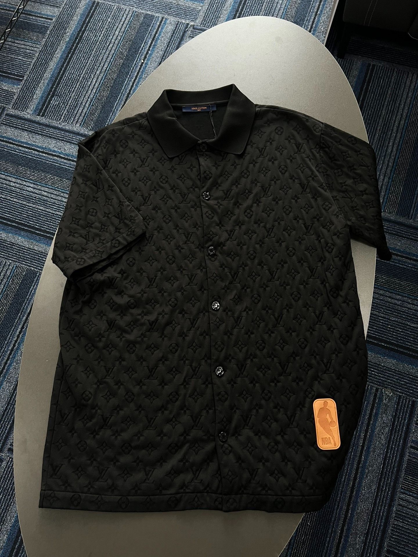 Louis Vuitton Louis Vuitton X NBA co-branded embossed Polo short sleeves Size US L / EU 52-54 / 3 - 1 Thumbnail