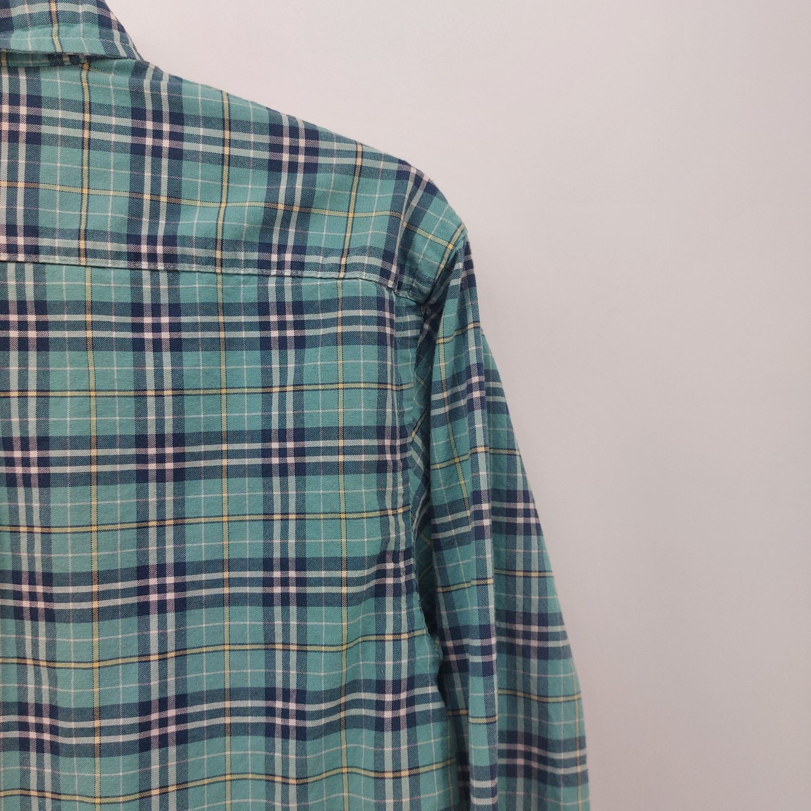 Izod Izod Saltwater Men's Relaxed Classic Plaid Button down S Size US S / EU 44-46 / 1 - 11 Thumbnail
