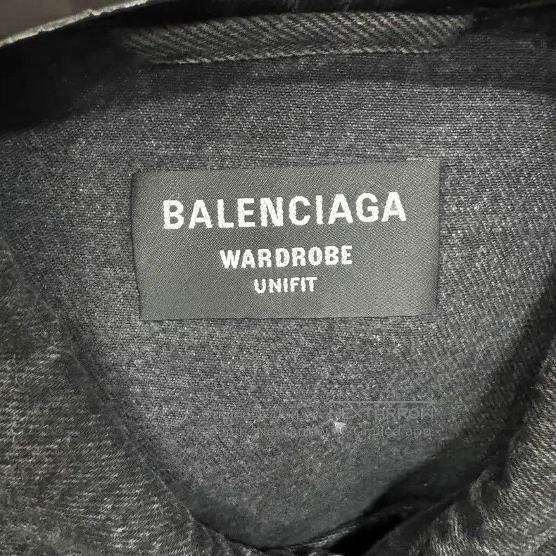 Balenciaga Balenciaga Logo Printed Collar Single Breasted Long Sleeve Size US M / EU 48-50 / 2 - 3 Thumbnail