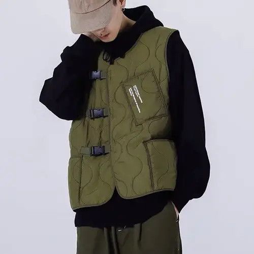 Vintage Tomomi x Yuri Army green utility buckle quilted vest jacket Size US L / EU 52-54 / 3 - 1 Thumbnail