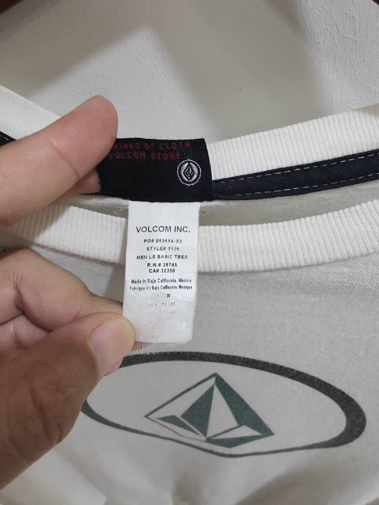 Vintage Vintage × Volcom RARE🔥VINTAGE VOLCOM sketboarding big logo Size US M / EU 48-50 / 2 - 5 Thumbnail