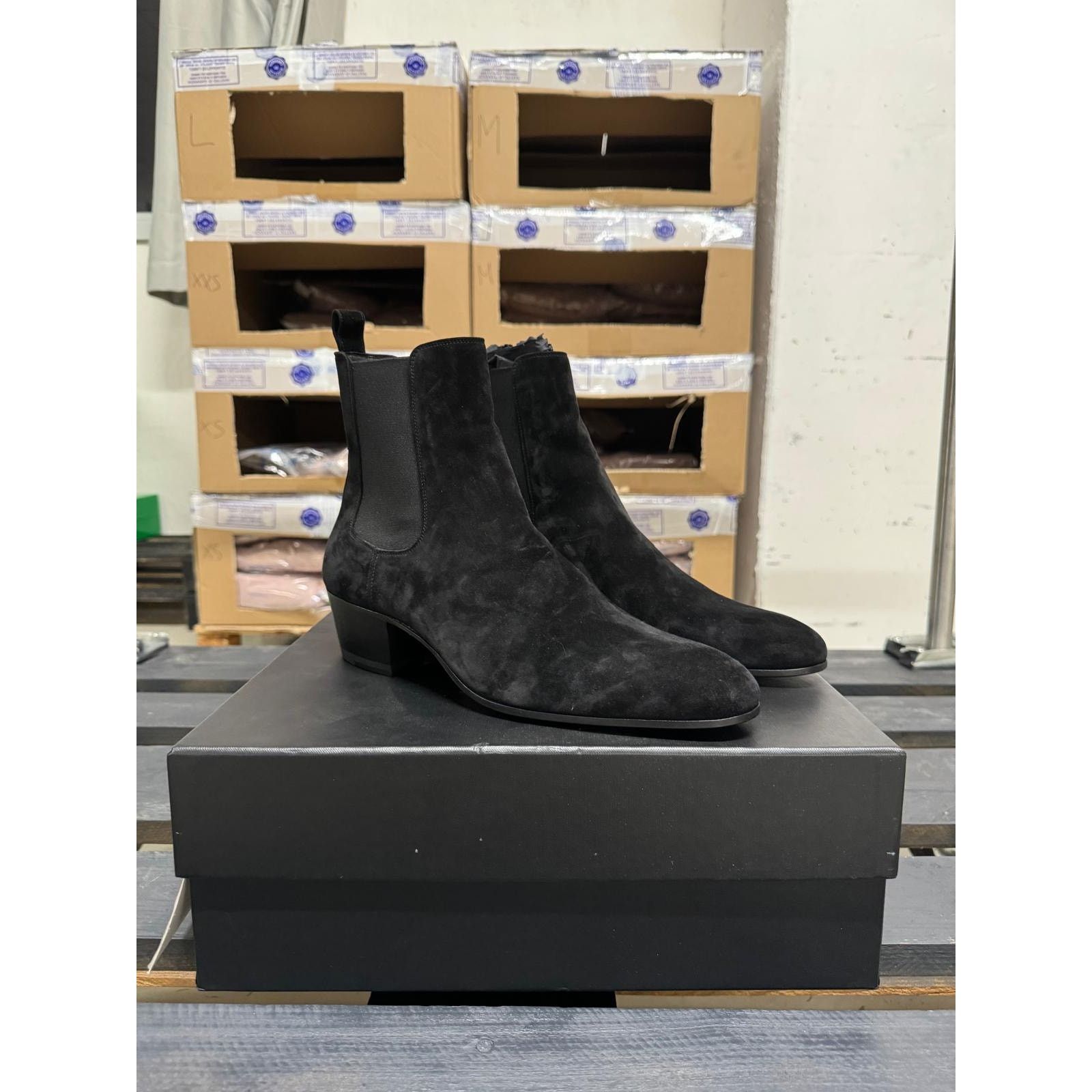Saint Laurent Paris o1alsimx924 507708 Suede Chelsea Boots in Black Size US 12 / EU 45 - 9 Thumbnail