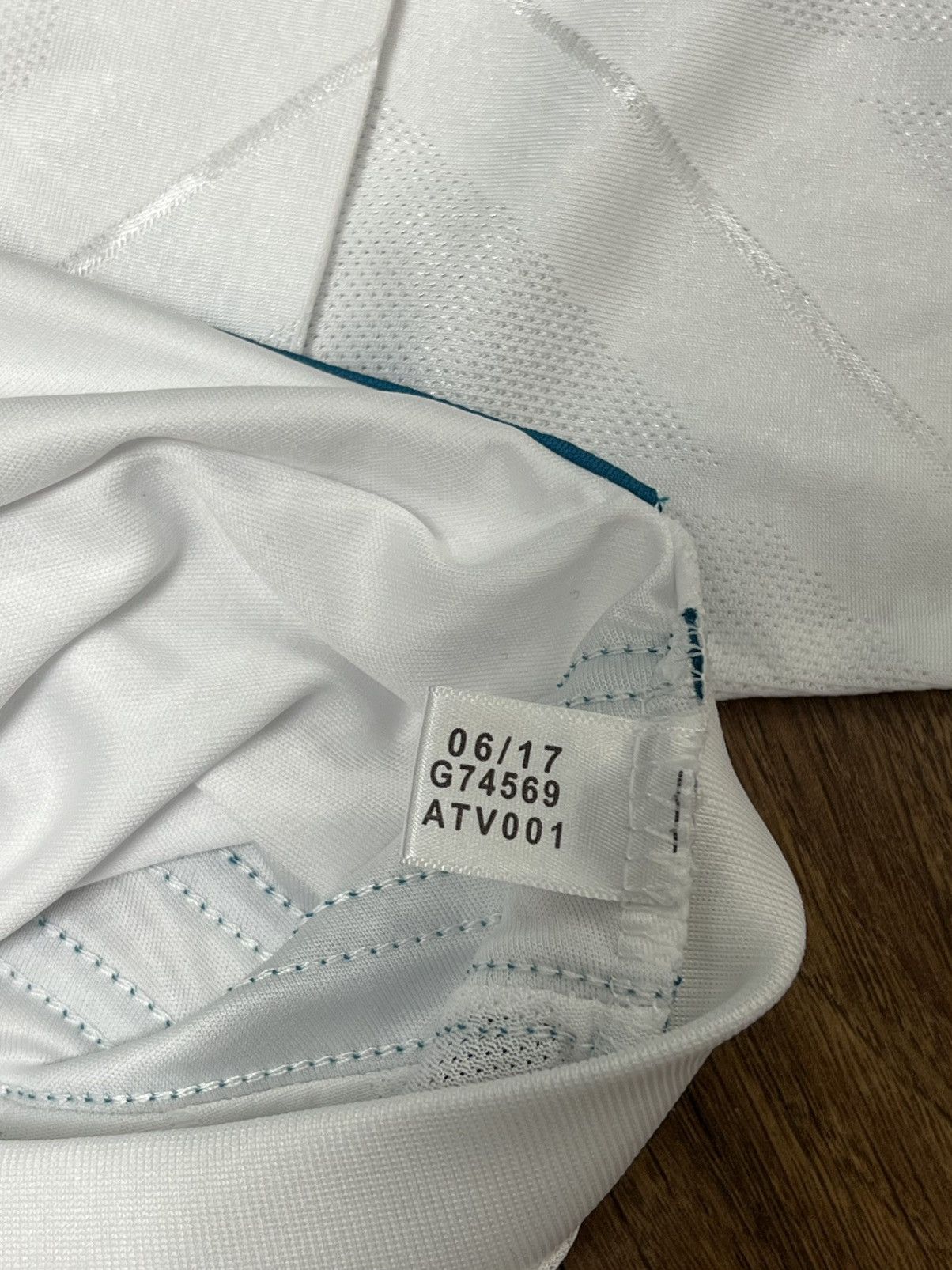 Adidas Adidas Real Madrid home jersey for the 2017/18 #7 Ronaldo Size US L / EU 52-54 / 3 - 5 Thumbnail