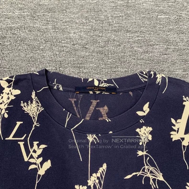 Louis Vuitton Louis Vuitton Dark blue wheat-ear short sleeve Size US L / EU 52-54 / 3 - 9 Thumbnail