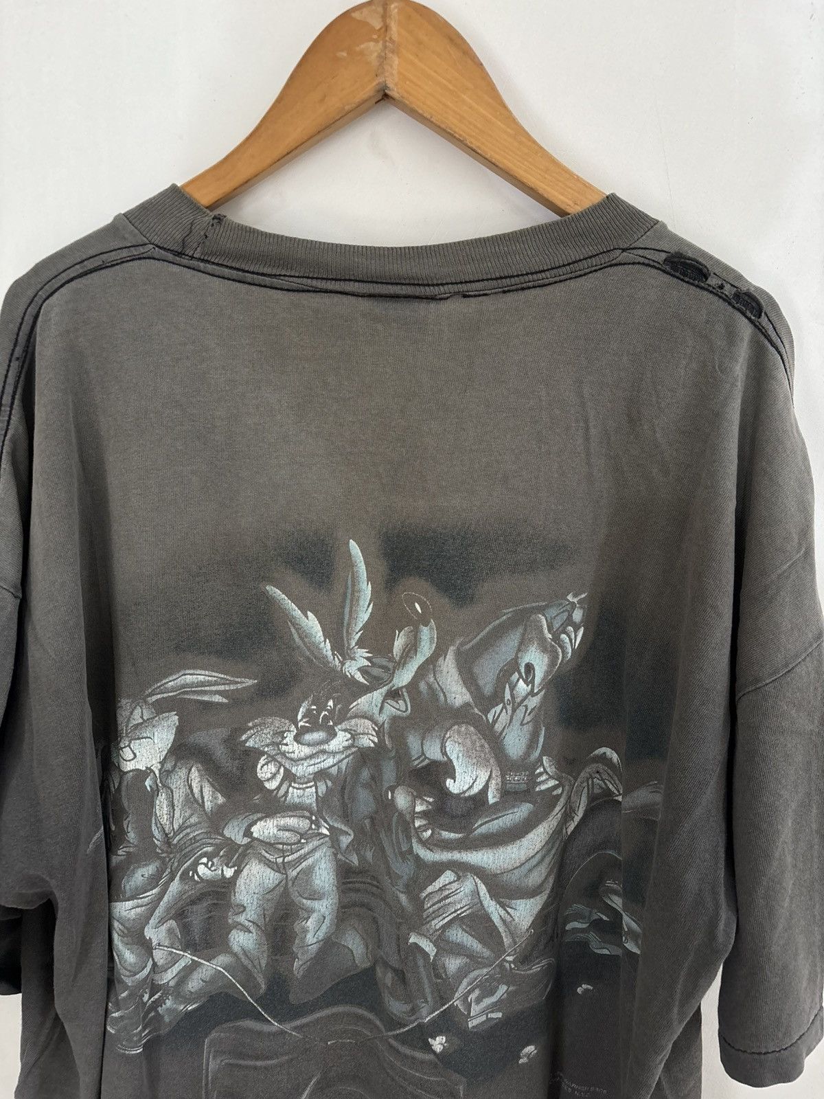Vintage 1996 VINTAGE LOONEY TUNES MOVIE NIGHT TSHIRT Size US XL / EU 56 / 4 - 12 Thumbnail