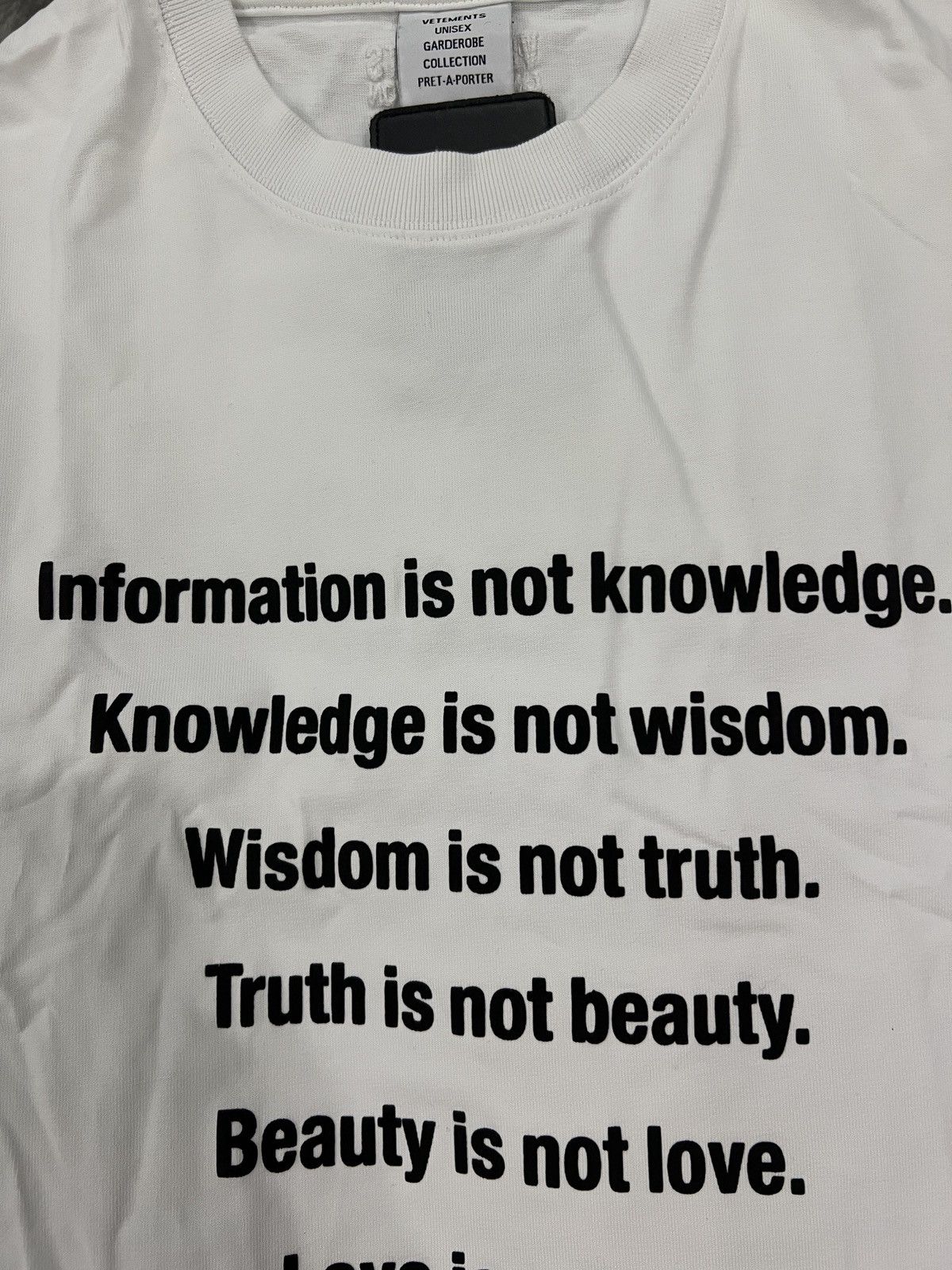 Vetements Vetements FW21 “Information Is Not Knowledge” T-Shirt Size US L / EU 52-54 / 3 - 7 Thumbnail