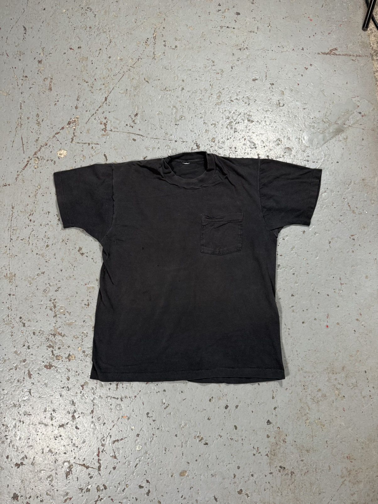 Other Vintage Single Stitch Blank Faded Black Tee Size US L / EU 52-54 / 3 - 3 Thumbnail