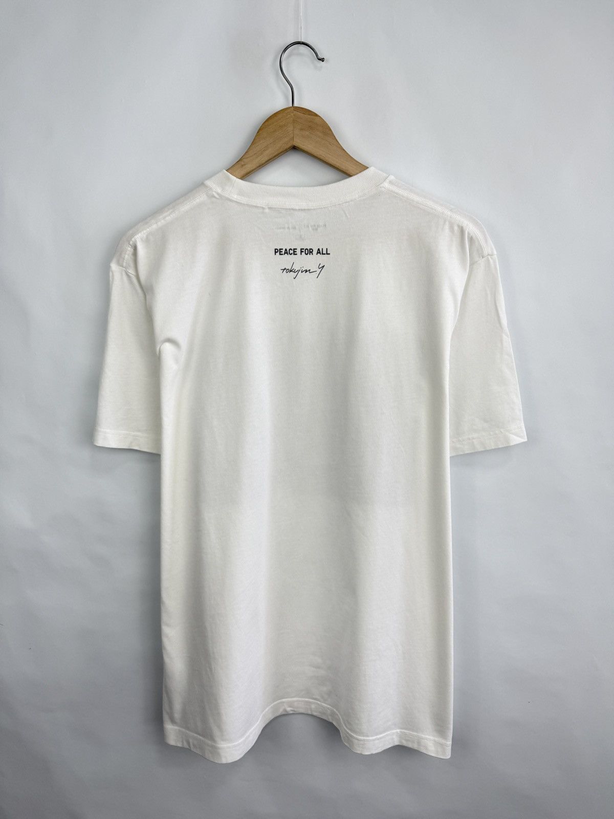 Uniqlo 🇯🇵 Uniqlo Tokujin Yoshioka Peace for All Art Archive T-Shirt Size US XL / EU 56 / 4 - 9 Thumbnail