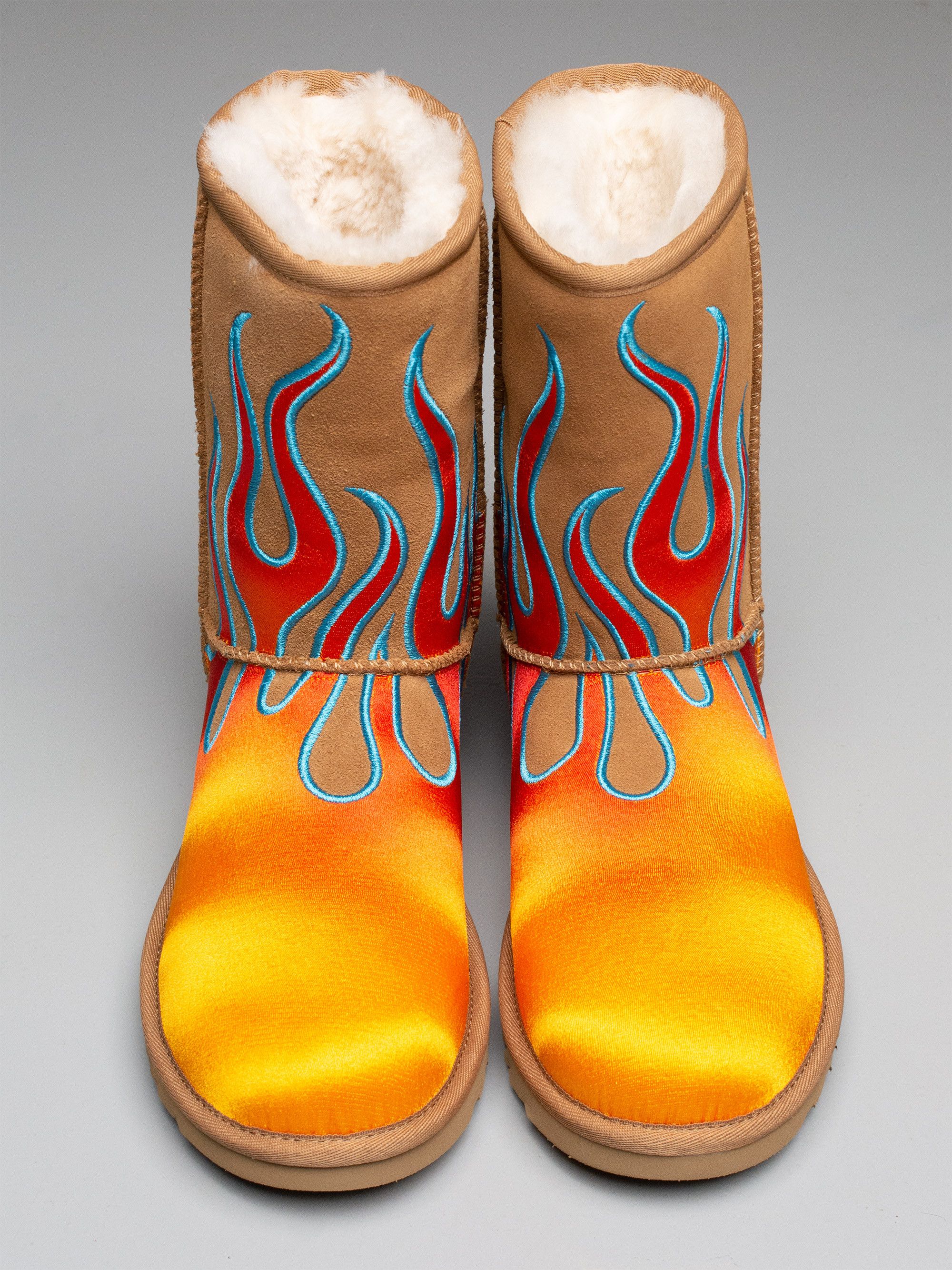 Jeremy Scott UGG X Jeremy Scott 2025 Classic Short Flames Boots Size US 9.5 / IT 39.5 - 3 Thumbnail
