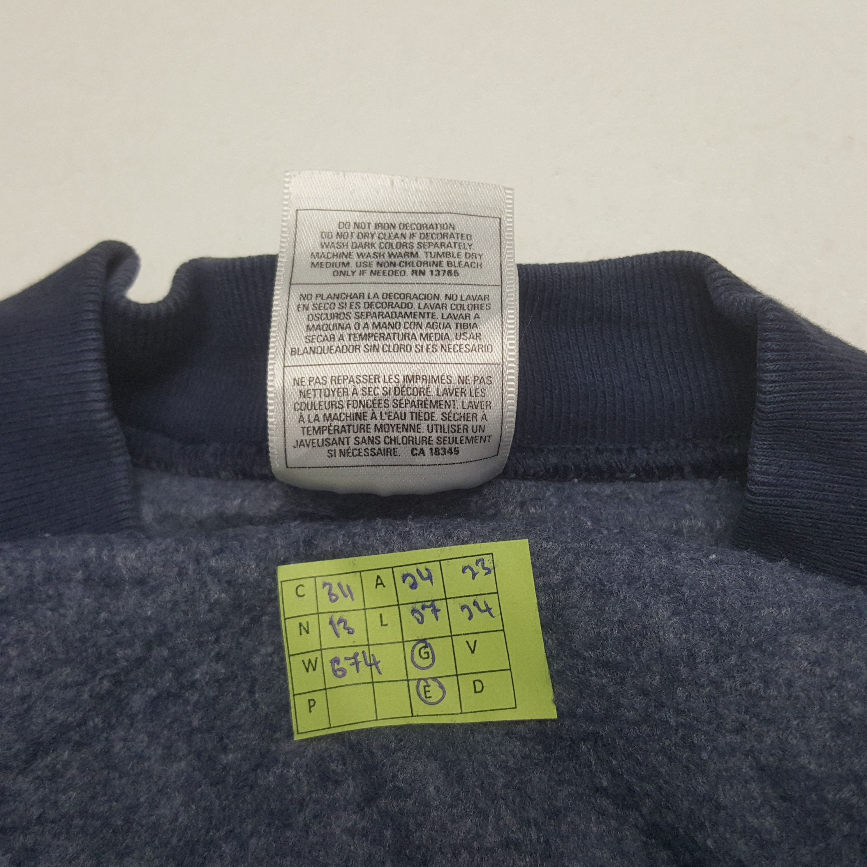 Vintage Vintage United States Air Force Crew Sweatshirt C311N13 Size US L / EU 52-54 / 3 - 7 Thumbnail
