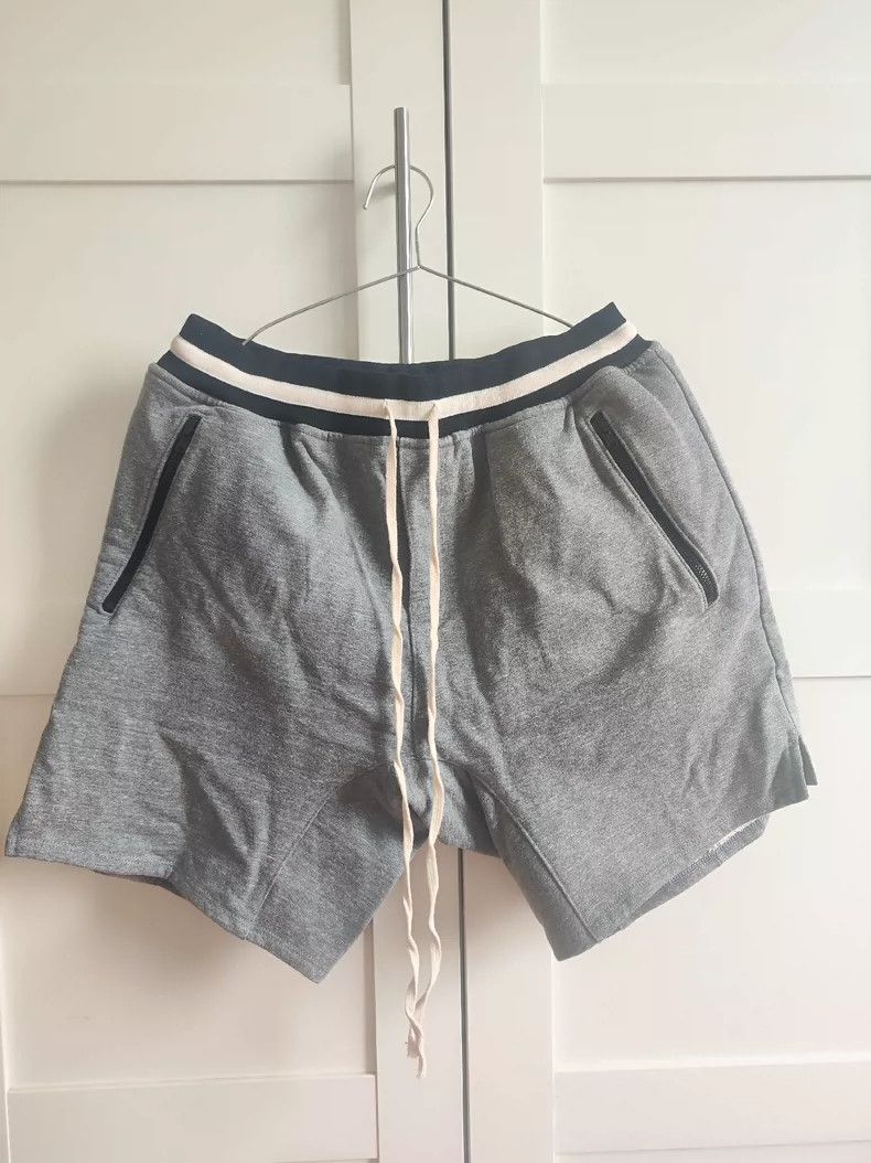 Fear of God Fear of God 5th Collection Gray Shorts - dmc Size US 31 - 1 Thumbnail