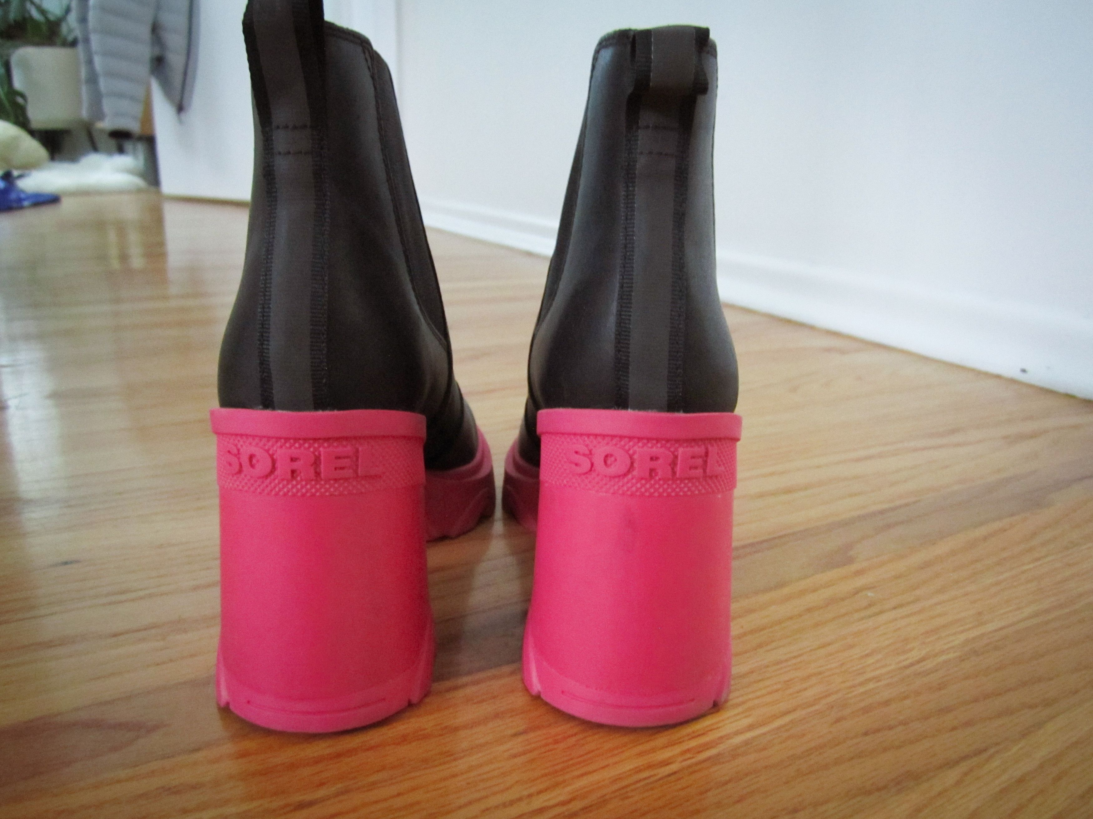 SOREL Sorel Kinetic Chelsea Boots – Black & Pink Size US 10 / IT 40 - 4 Thumbnail