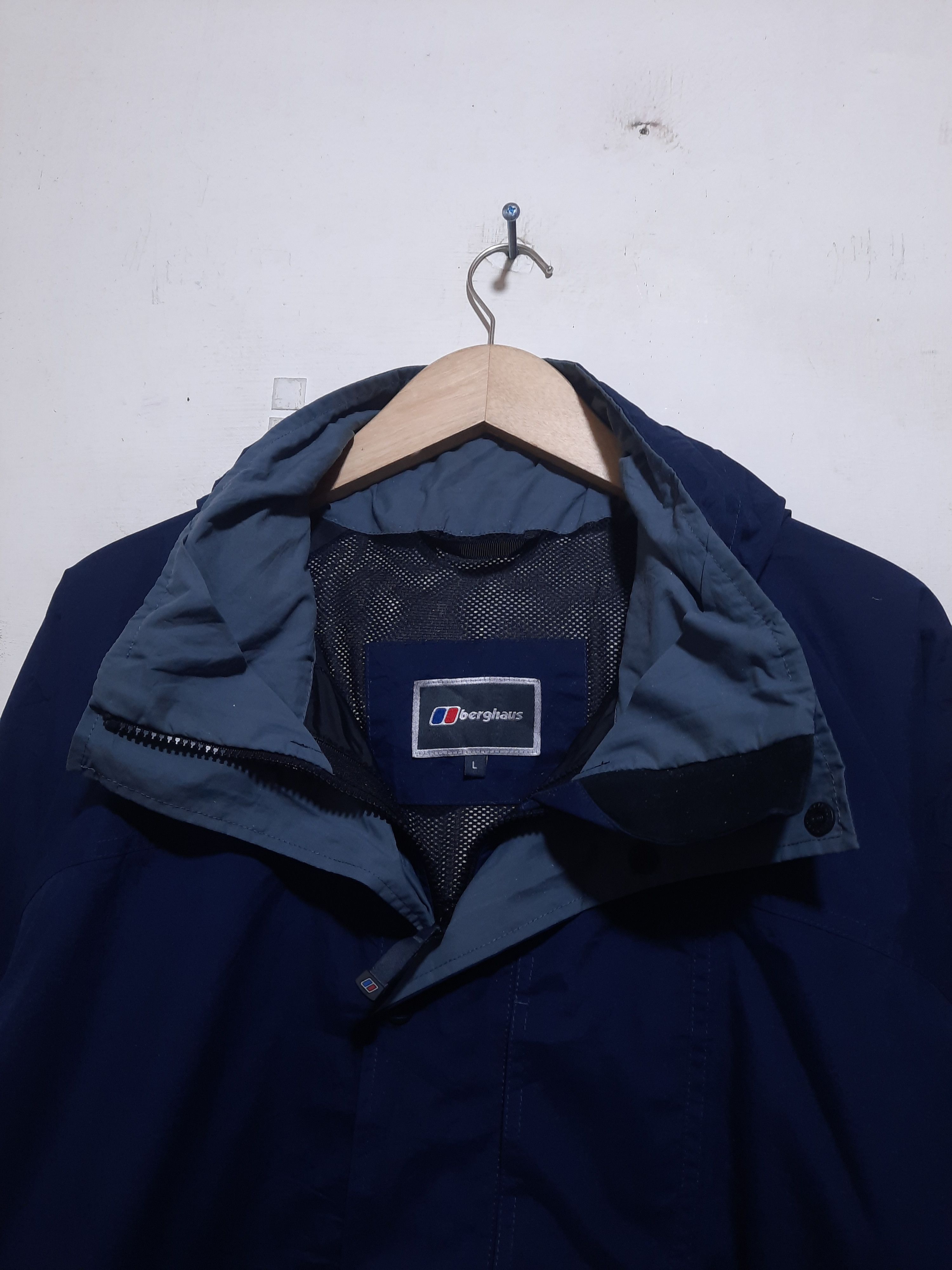 Berghaus Berghaus Aquafoil Outdoor Jacket Gorpcore Size US L / EU 52-54 / 3 - 7 Thumbnail