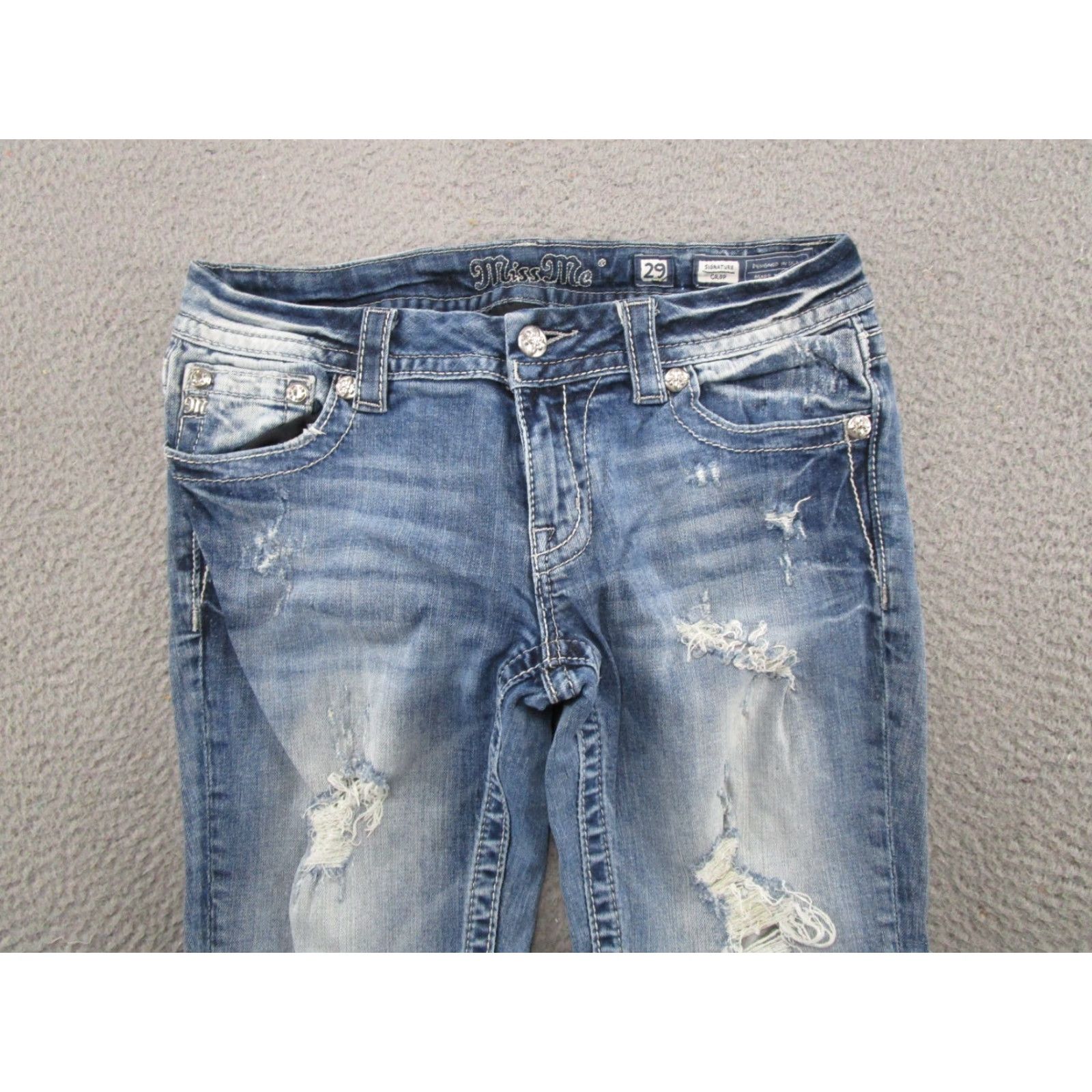 Miss Me Miss Me Signature Crop Distressed Blue Jeans Womens Size 29 Embroidered Stretch Size 29" - 3 Thumbnail