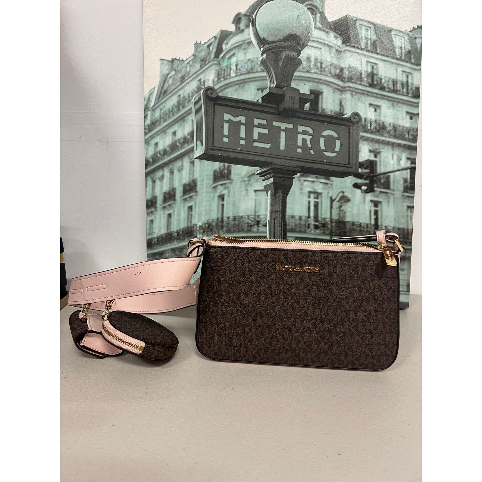 Michael Kors Michael Kors 35S1GTVC3B Jet Set Travel Small Shoulder Bag Size ONE SIZE - 1 Thumbnail