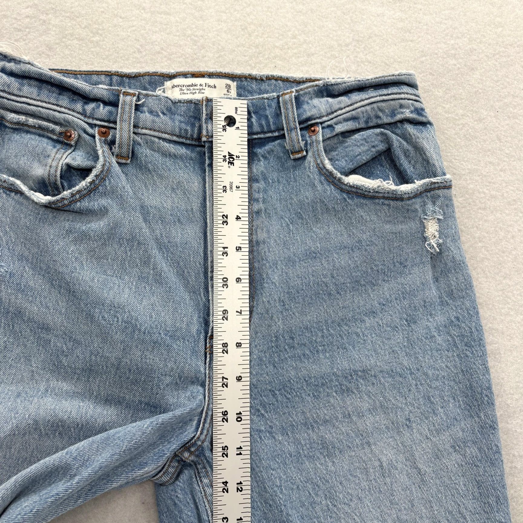 Abercrombie & Fitch VINTAGE Abercrombie & Fitch Jeans Womens 28 Blue 90s Straight Ultra High Rise Distressed Jeans Womens 28 Blue 90s Distressed Straight Ultra High Rise Size 28" / US 6 / IT 42 - 7 Thumbnail