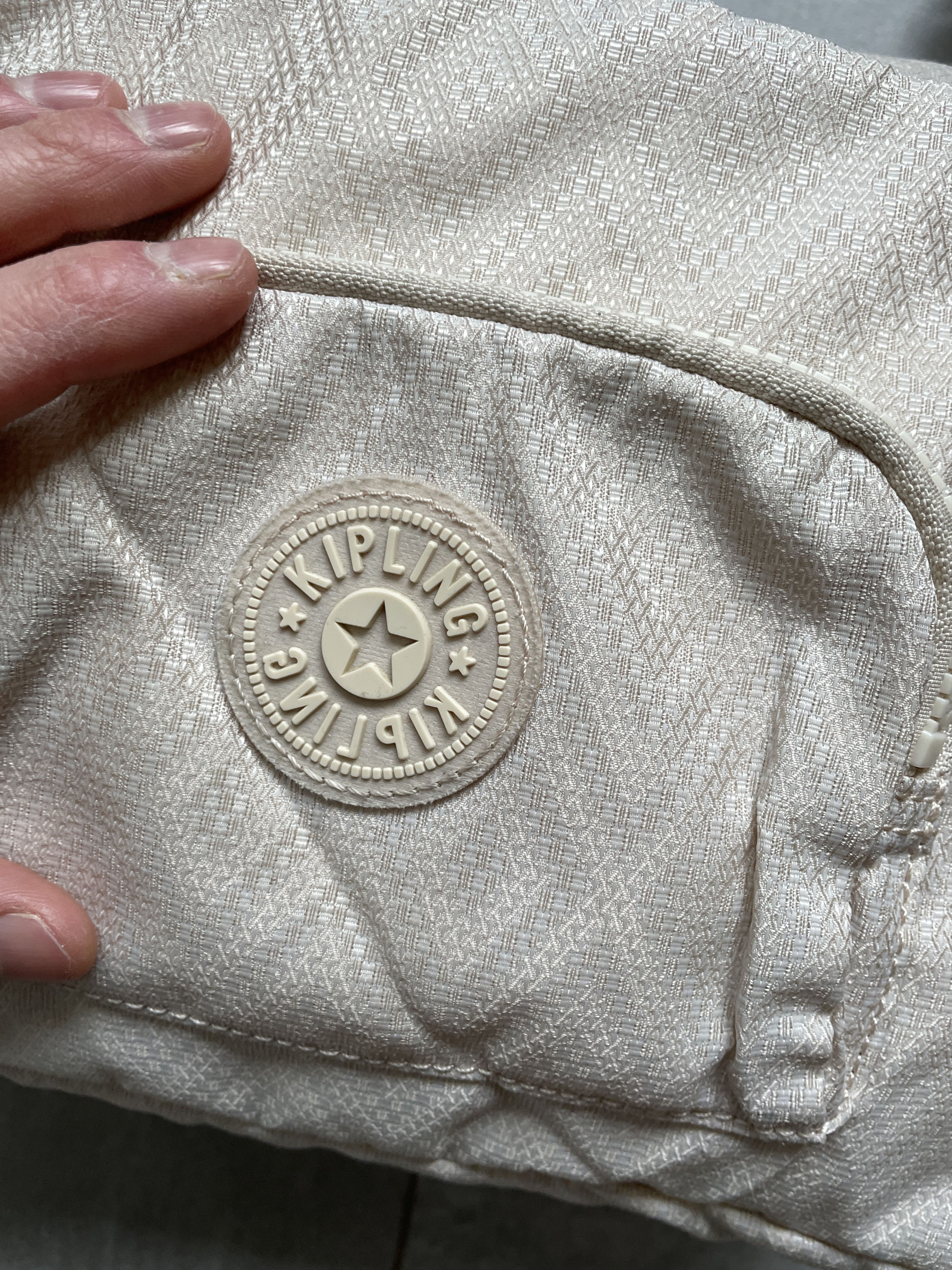 Vintage Y2K KIPLING EARTH TONE BEIGE NYLON SHOULDER BAG Size ONE SIZE - 2 Thumbnail