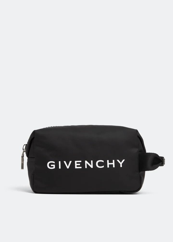 o1srvl11e1025 Size: OS / G-Zip Toiletry Pouch in Black