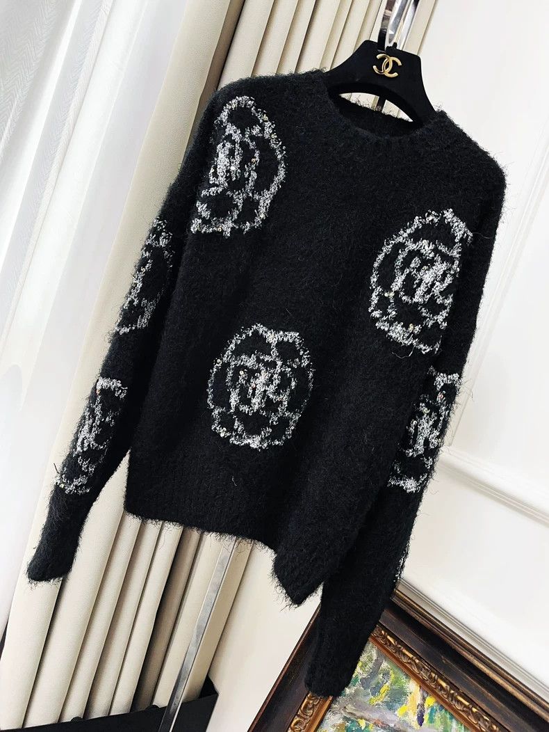 Chanel Chanel 23k autumn and winter black shiny camellia sequin k Size XXS / US 00 / IT 34 - 1 Thumbnail