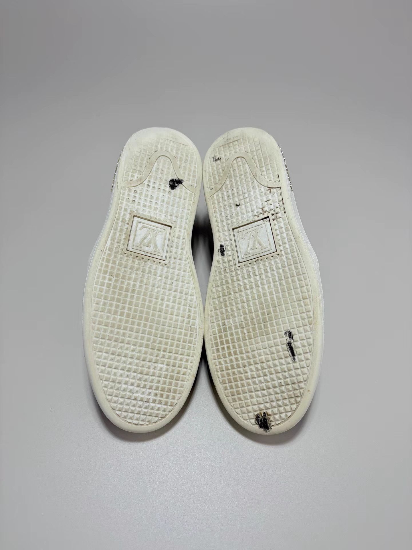 Louis Vuitton LOUIS VUITTON Monogram Logo Slip-On Sneakers K1 Size US 6.5 / IT 36.5 - 5 Thumbnail