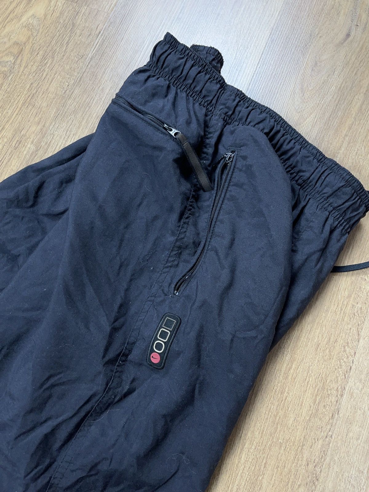 Nike × Vintage ➕90s Nike small swoosh shell sweatpants streetwear hype Size US 32 / EU 48 - 5 Thumbnail