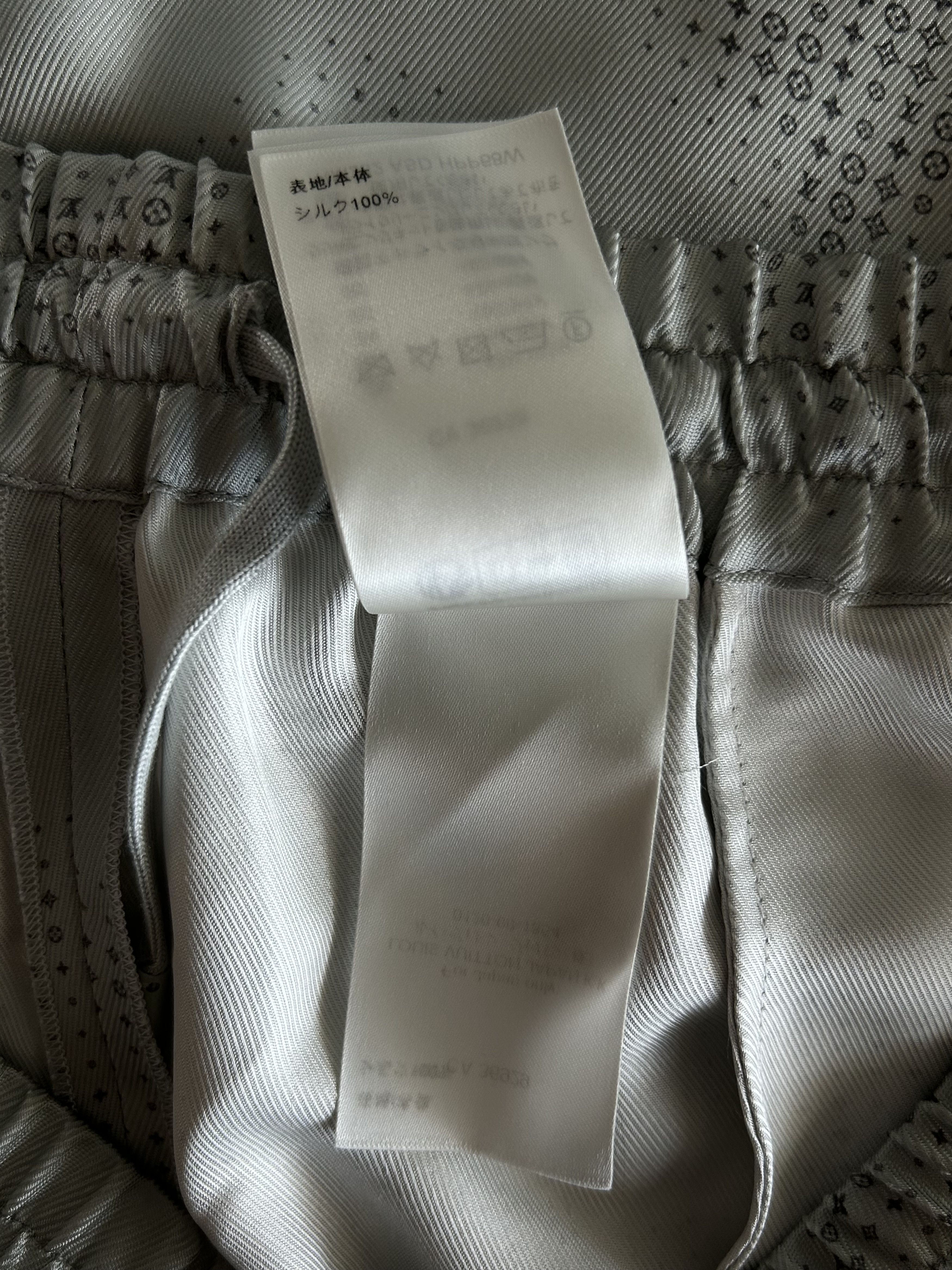 Louis Vuitton Louis Vuitton Grey LV Pixel Monogram Silk Shorts Size US 42 / EU 58 - 6 Thumbnail