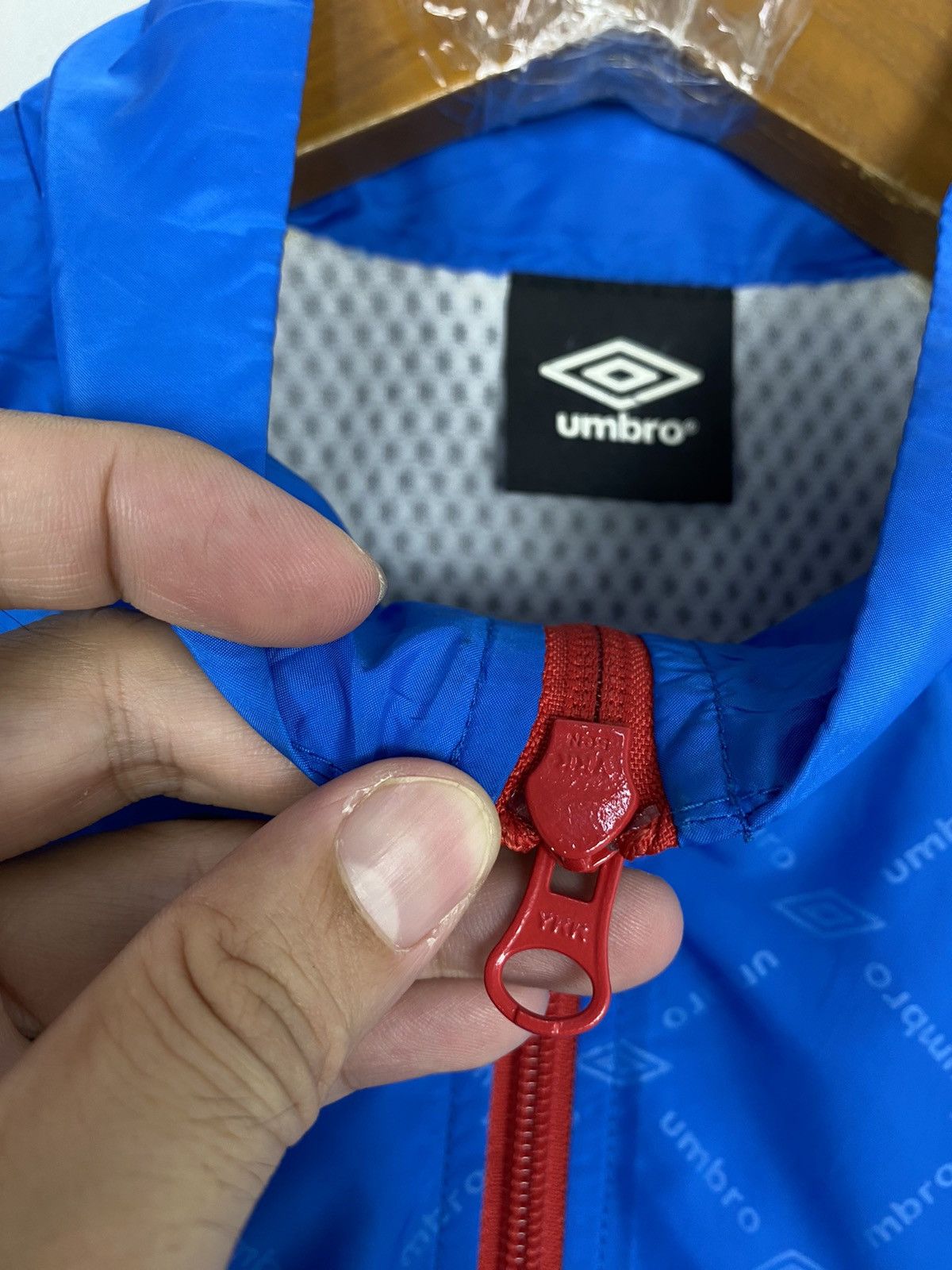 Umbro Rare‼️ Umbro Light Jacket Spellout Size US S / EU 44-46 / 1 - 6 Thumbnail