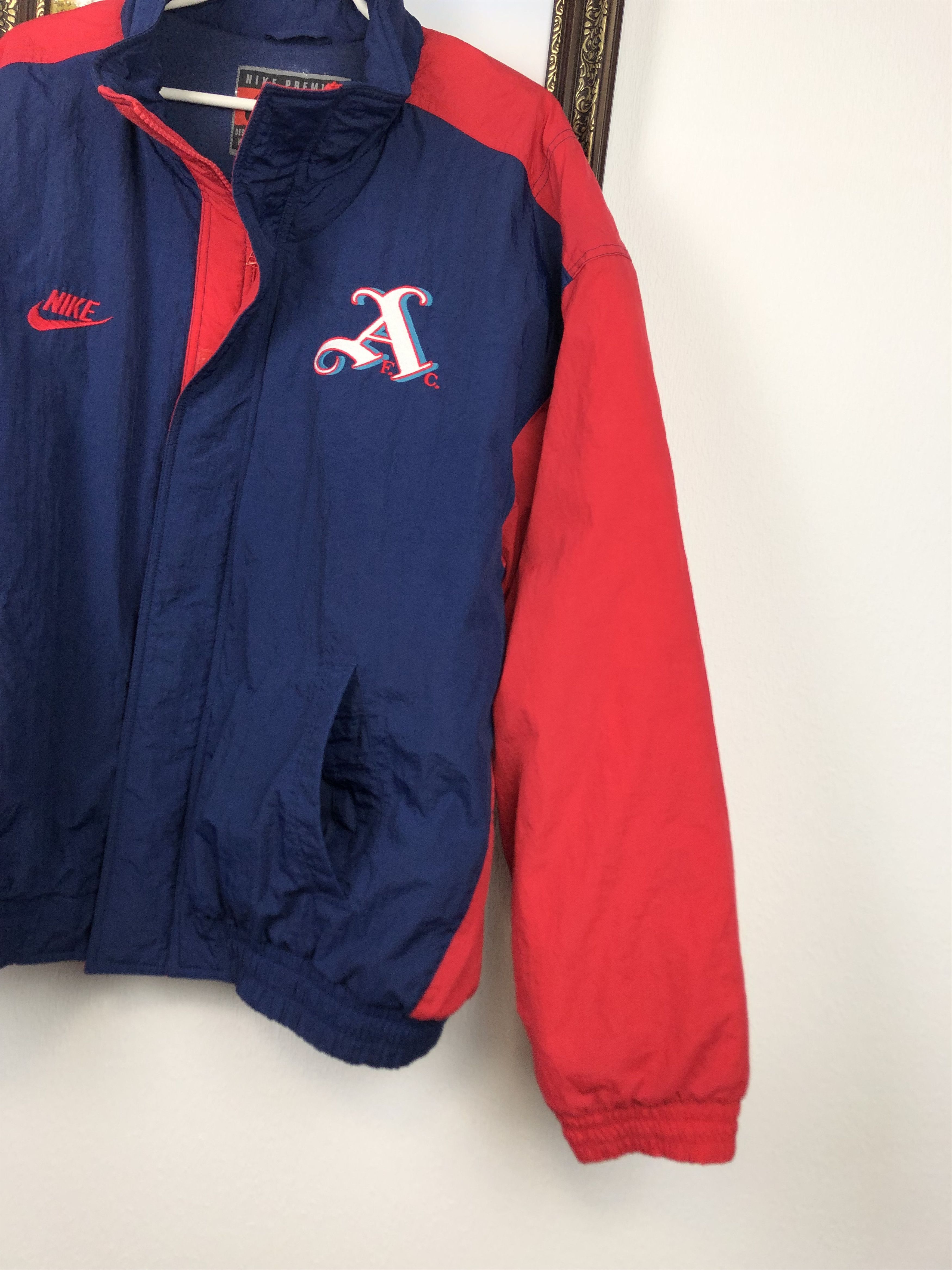 Nike Vintage Nike Arsenal Football Jacket Soccer Bomber Gunners Size US XL / EU 56 / 4 - 7 Thumbnail