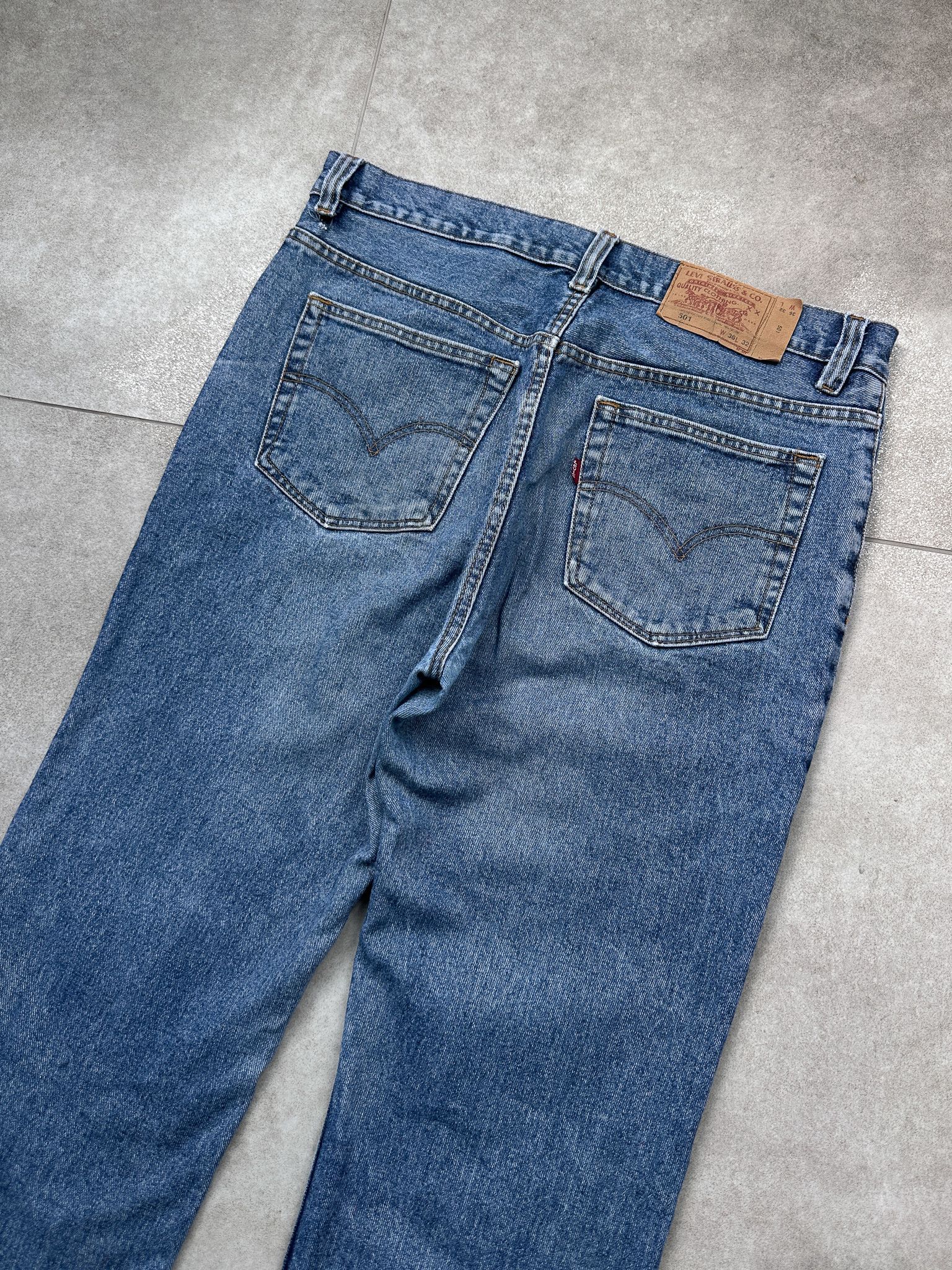 Levi's Levi's 501 Blue Denim Jeans Size US 36 / EU 52 - 2 Thumbnail