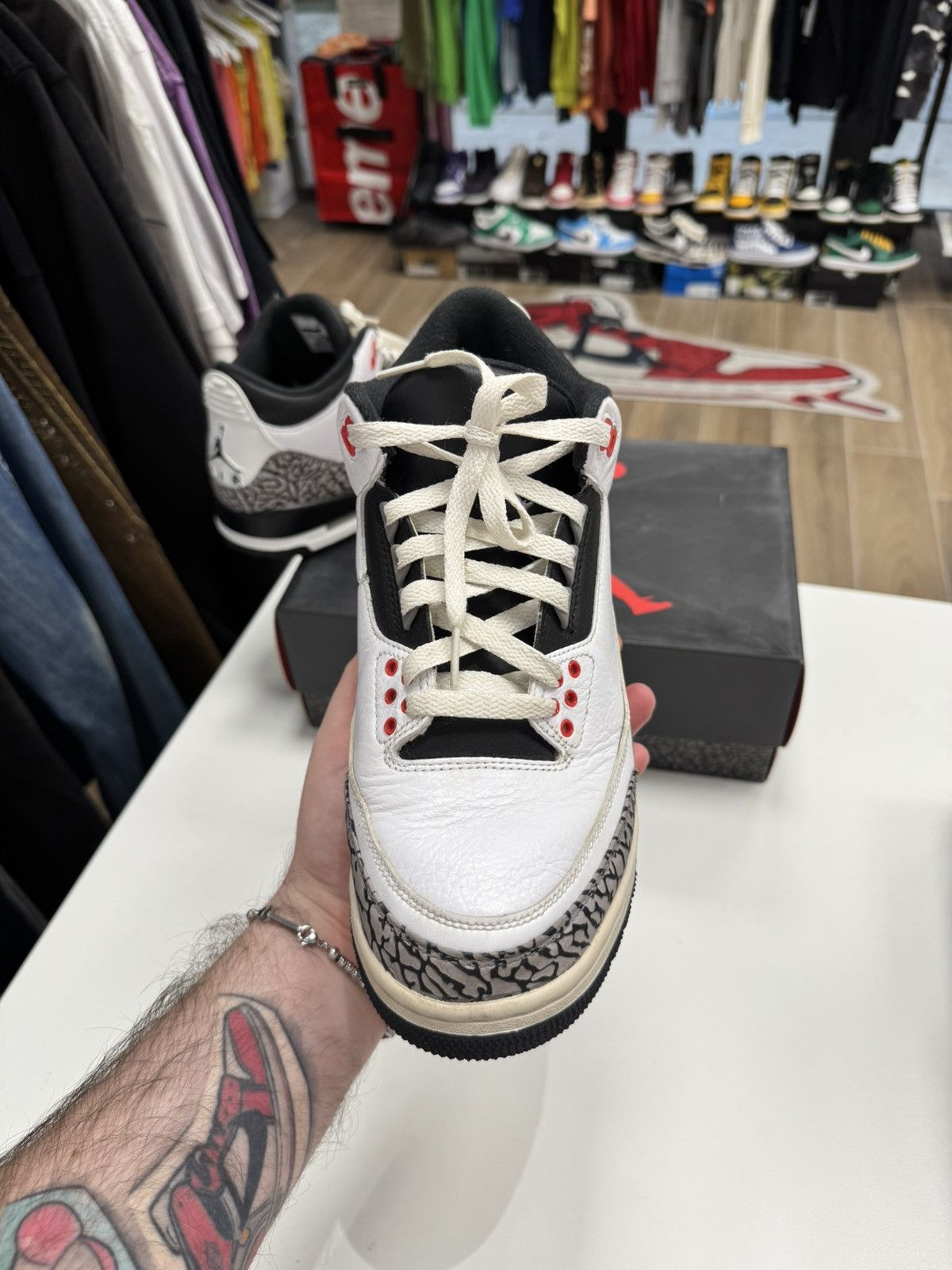 Jordan Brand × Nike Jordan 3 retro infrared 42 (2010) Size US 8.5 / EU 41-42 - 9 Thumbnail
