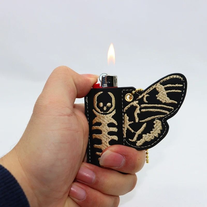Japanese Brand × Vintage Moth Wing Faux Leather Lighter Case Size ONE SIZE - 6 Thumbnail